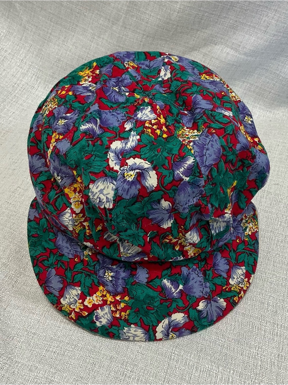 Vintage 1980s Vibrant Floral Print Cottagecore Baker Boy Hat Retro
